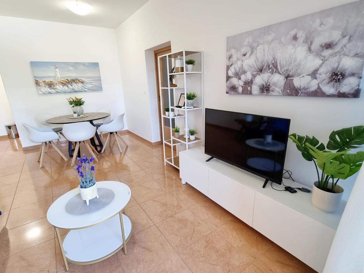 App Oleander Apartman Umag Kültér fotó